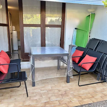 Apartment Calme Avec Jardin Et Parking A Motte - Fr-1-716-26 *